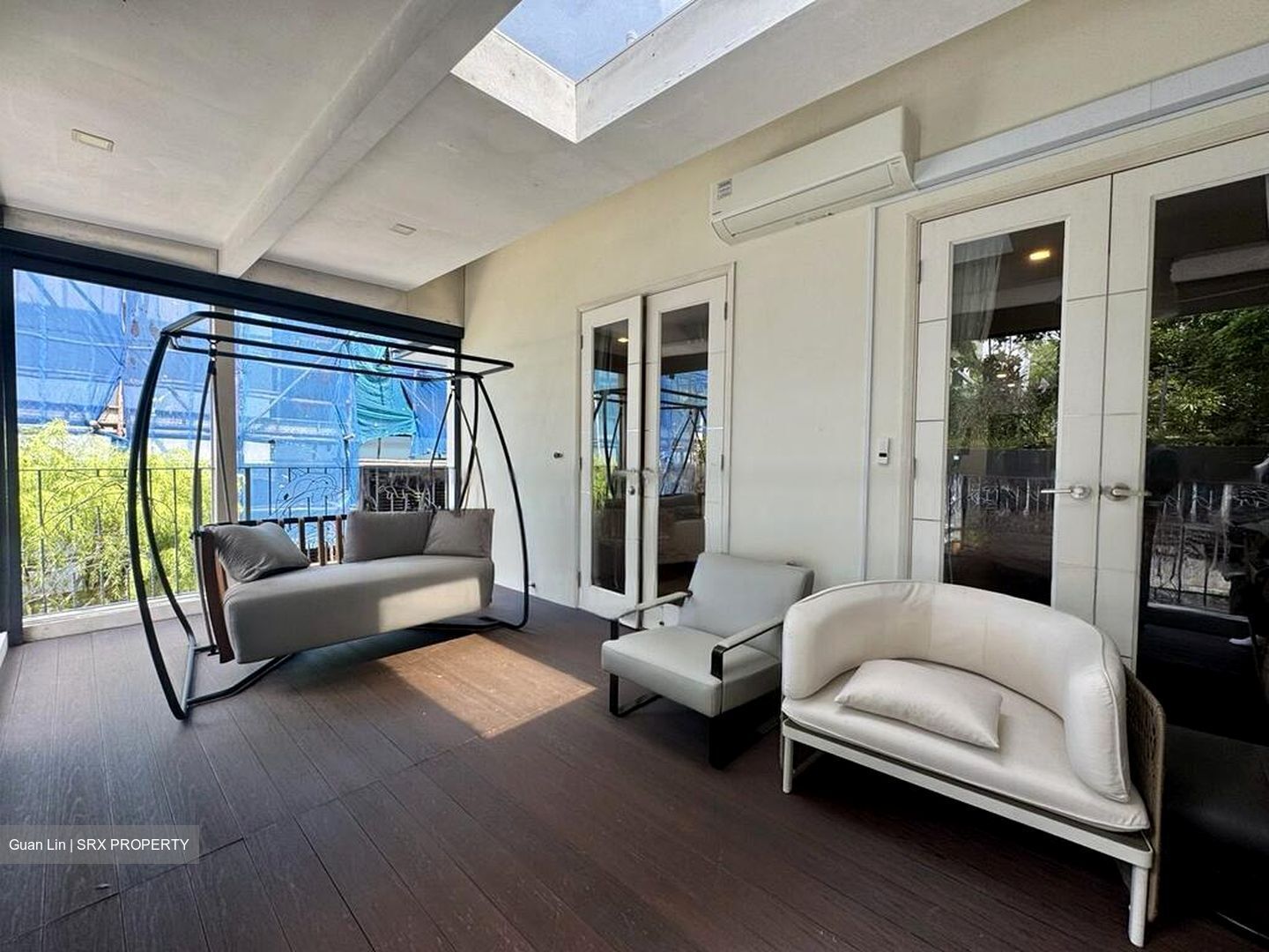 Fifth Avenue (D10), Semi-Detached #464164501